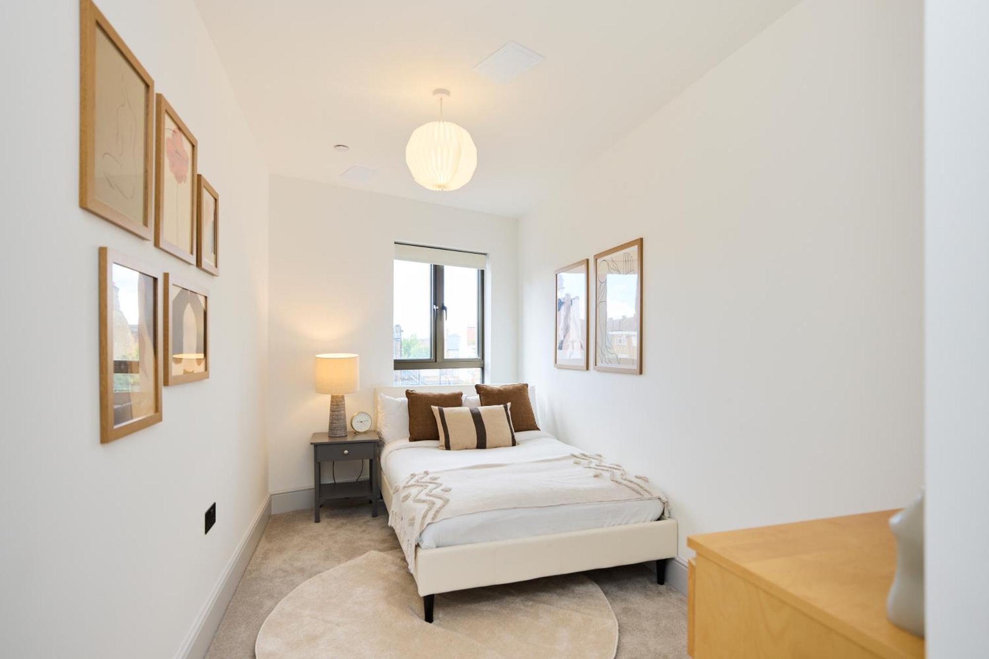 The South Wimbledon Escape - Lovely 3bdr With Balcony Лондон