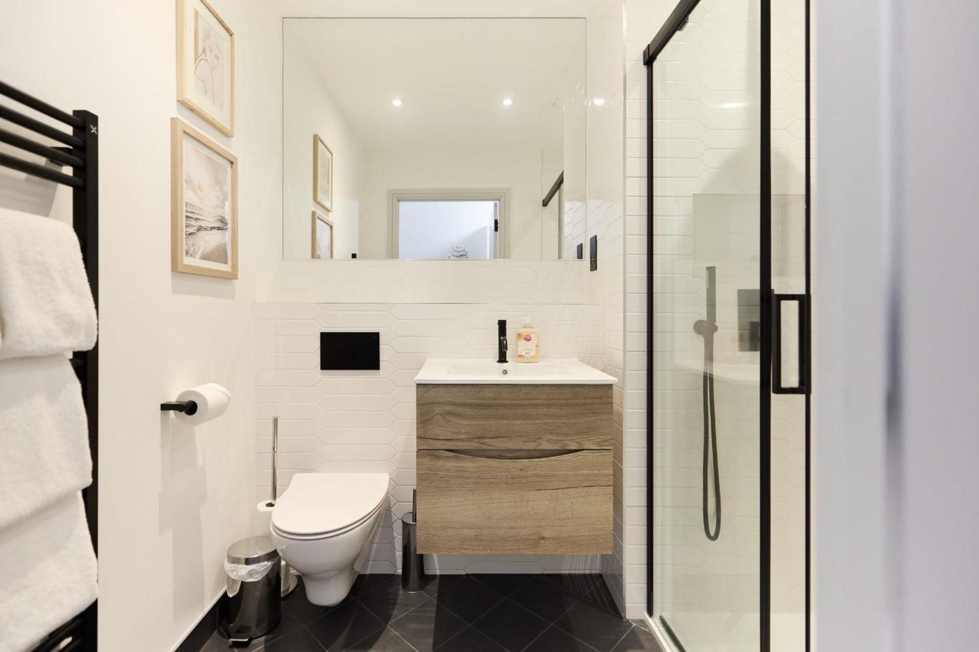 Апартаменты The South Wimbledon Escape - Lovely 3bdr With Balcony *